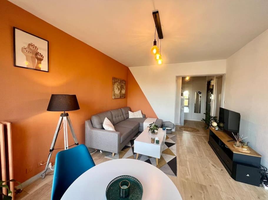 Le P'Tit Anatole - Joli T2 Avec Parking Apartment Poitiers Exterior foto