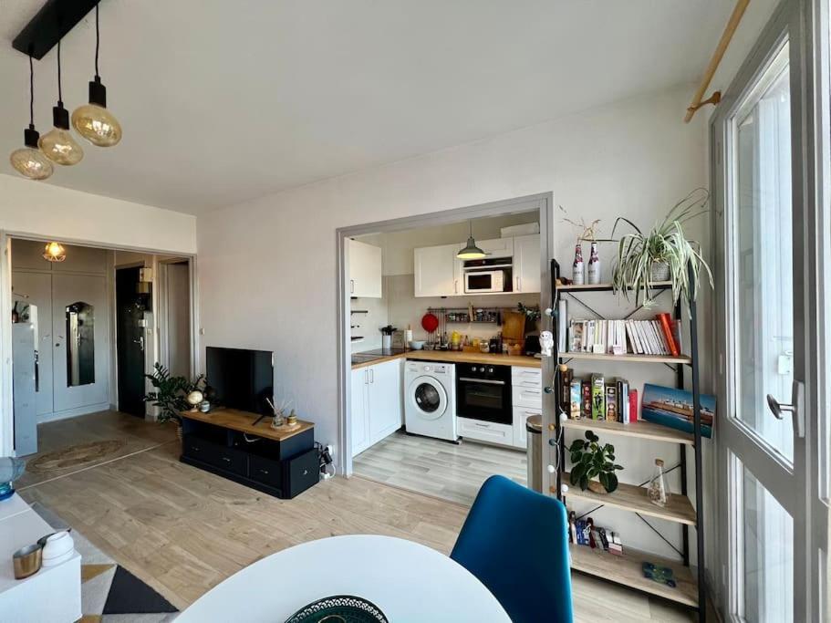 Le P'Tit Anatole - Joli T2 Avec Parking Apartment Poitiers Exterior foto